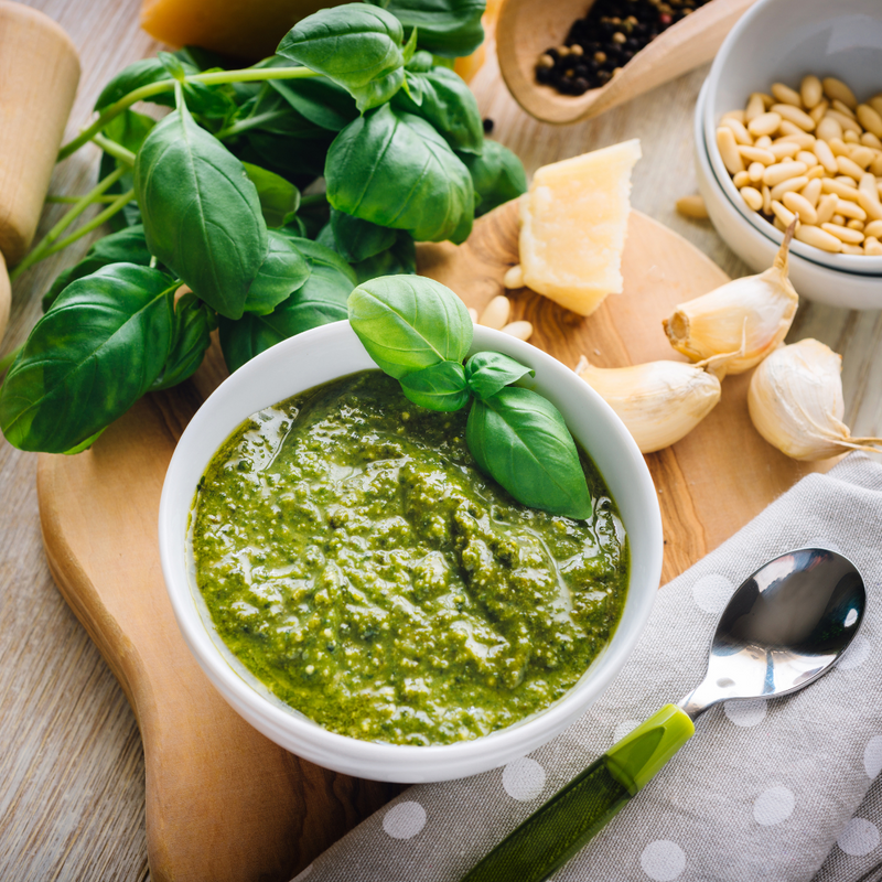 Il miglior pesto alla genovese: scopri la ricetta per cucinare le tipiche trofie al pesto liguri